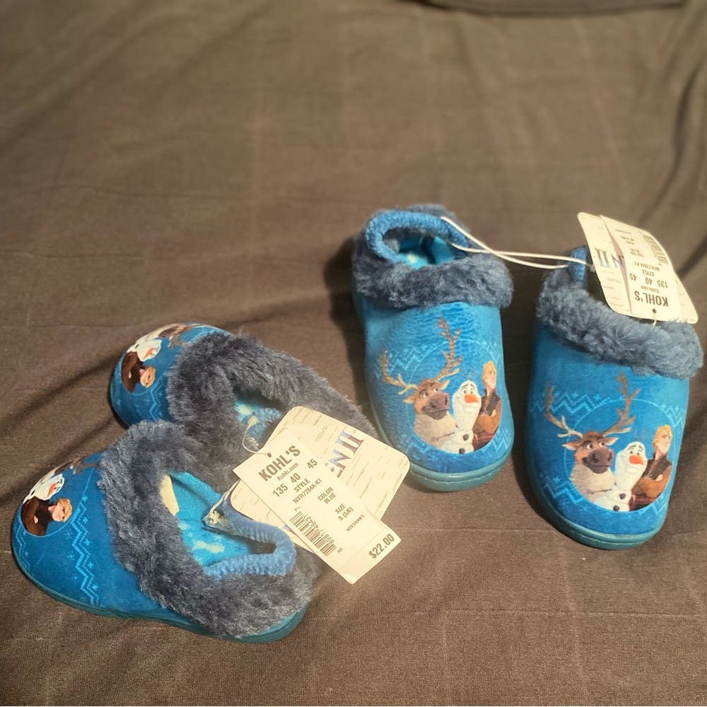 Disney Boy’s Frozen II Slippers Blue Size Vary NWT